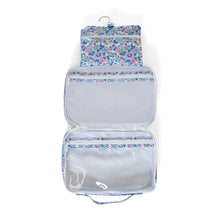  Bundle Up Bridgehampton Hanging Toiletry Bag