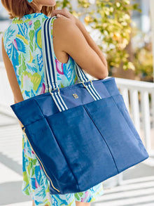  On the Go Tote Bag Navy