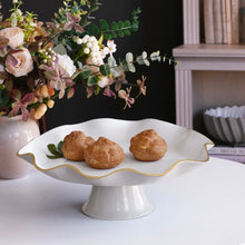  Encanto Carola Cake Pedestal Dove 8783