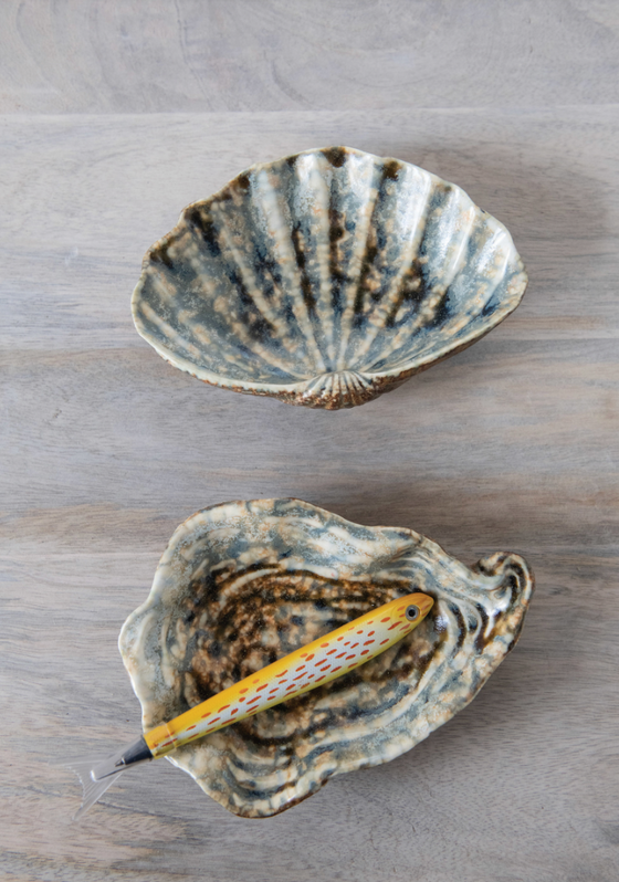 Stoneware Shell Dish